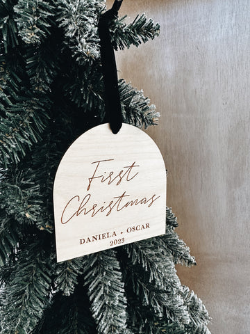 First Christmas Married Keepsake Ornament, Newlyweds Christmas Gift, Gift For Couple, Housewarming Gift