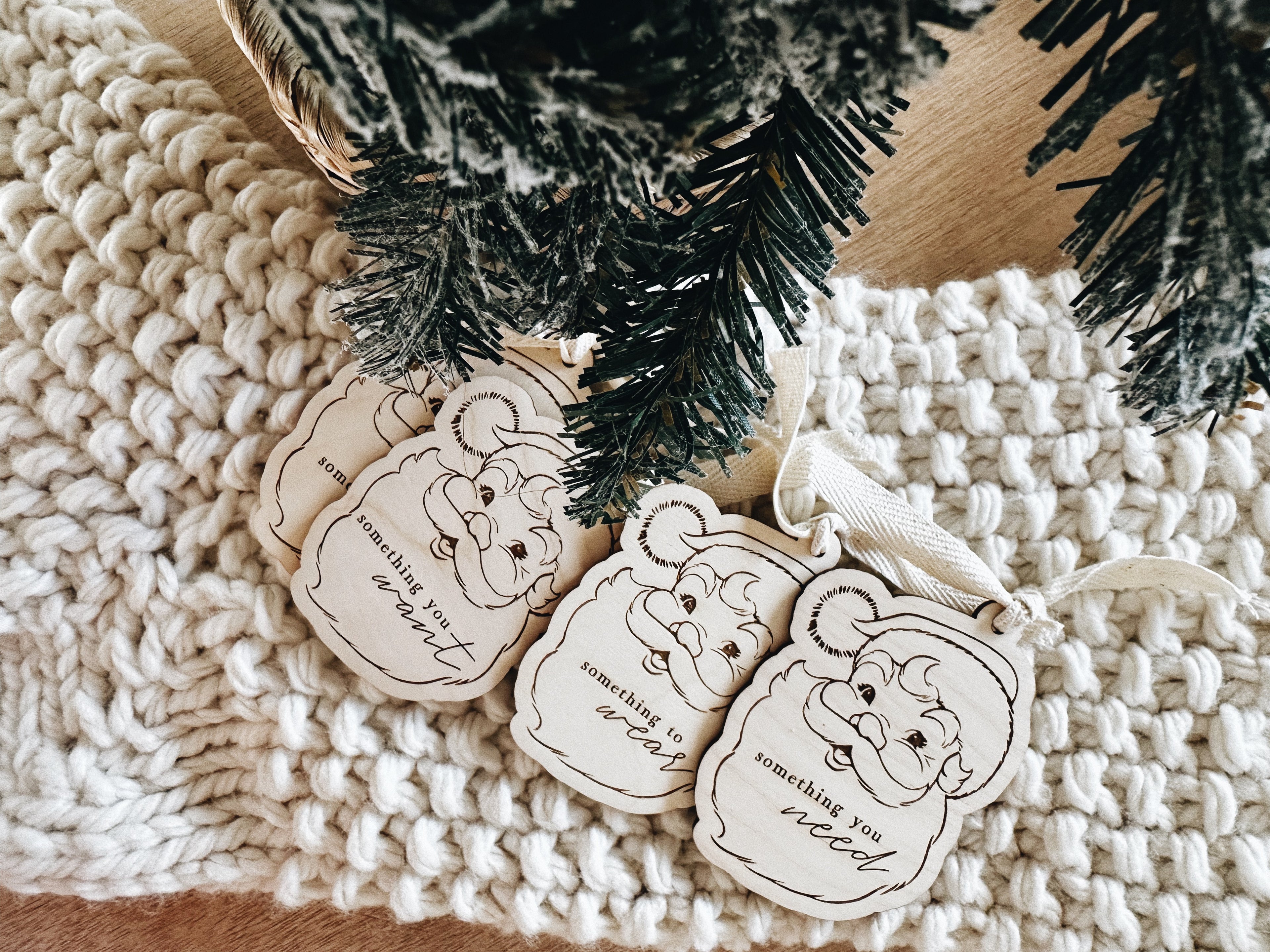 Set Of Santa Claus Something Gift Tags, Secret Santa, Holiday Gifting Baskets, Want Need Wear Read, Christmas Gift For Kids